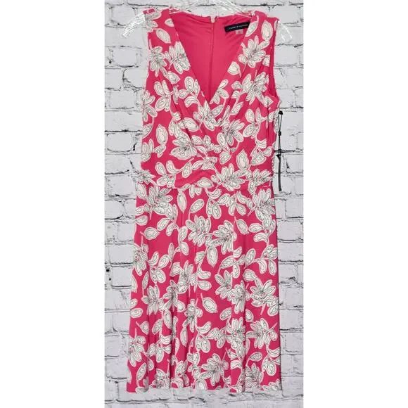 Tommy Hilfiger Signature Sleeveless Fit and Flare Dress Size 8P NWT - Picture 2 of 10